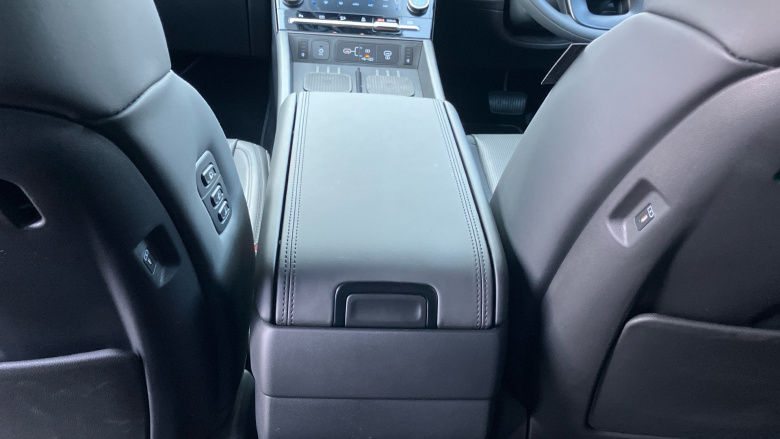 Hyundai SANTA FE 1.6 TGDi Plug-in Hybrid Calligraphy 5dr 4WD Auto Estate